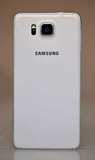 Samsung Galaxy Alpha - Atras